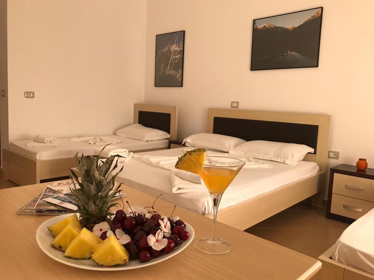 Family Hotel Haruni Εξαμίλιο Εξωτερικό φωτογραφία