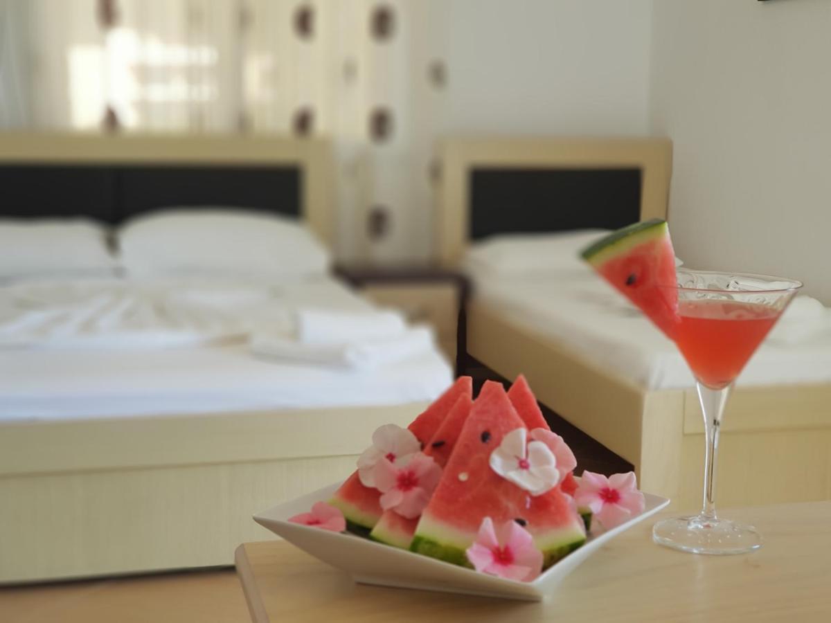 Family Hotel Haruni Εξαμίλιο Εξωτερικό φωτογραφία