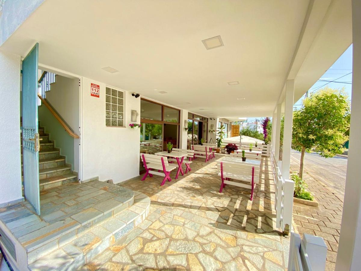 Family Hotel Haruni Εξαμίλιο Εξωτερικό φωτογραφία