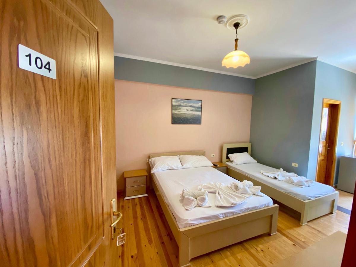 Family Hotel Haruni Εξαμίλιο Εξωτερικό φωτογραφία